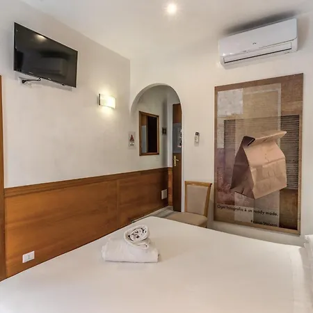 Santa Prassede Hotel