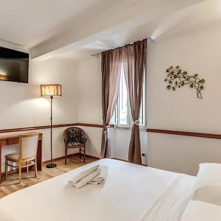 Santa Prassede Hotel 2*