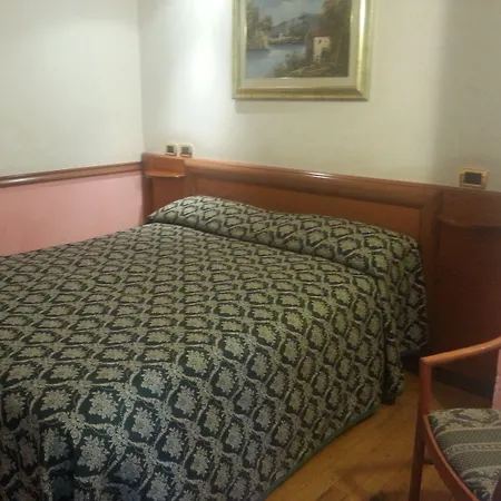 Santa Prassede Hotel 2*