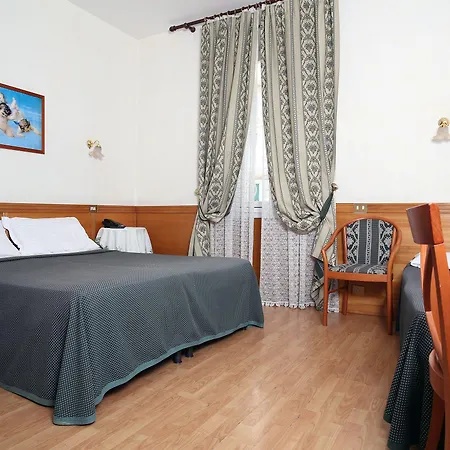 Santa Prassede Hotel Rome