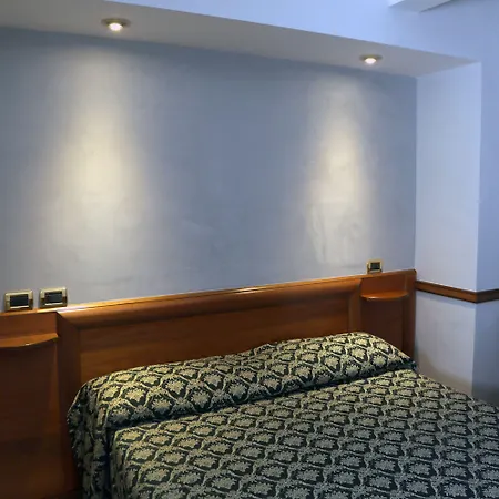 Santa Prassede 2* Rome