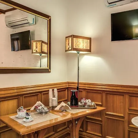 Santa Prassede Hotel 2*