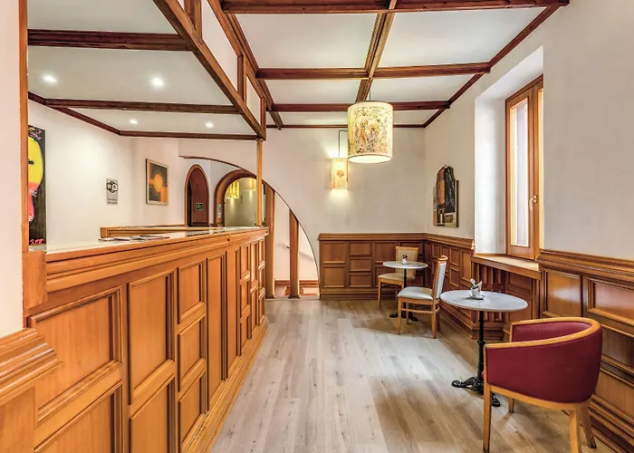 ホテル サンタ プラッセーデ