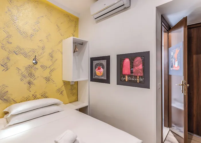 サンタ プラッセーデ ローマ